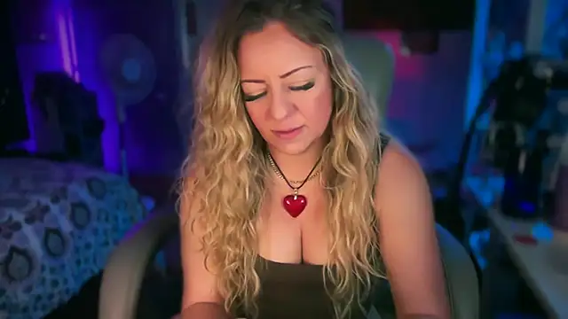 sage love online show from February 12, 6:13 am