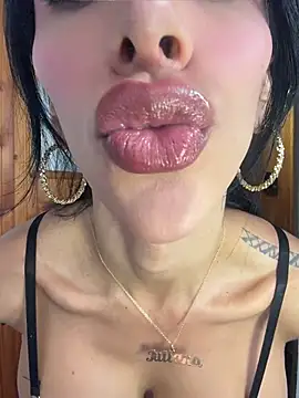 morganaramirez online show from June 28, 4:46 pm