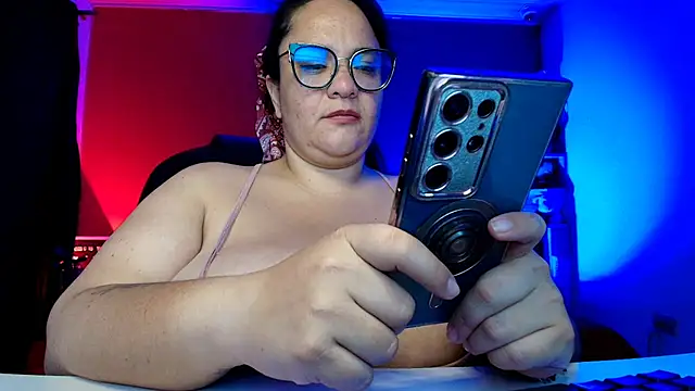 lulubigtitts1 online show from October 5, 2:35 am