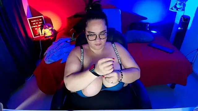 lulubigtitts1 online show from January 14, 3:48 pm