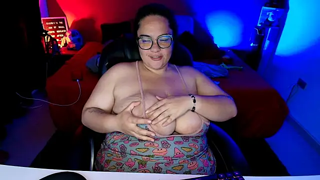 lulubigtitts1 online show from September 24, 3:46 am