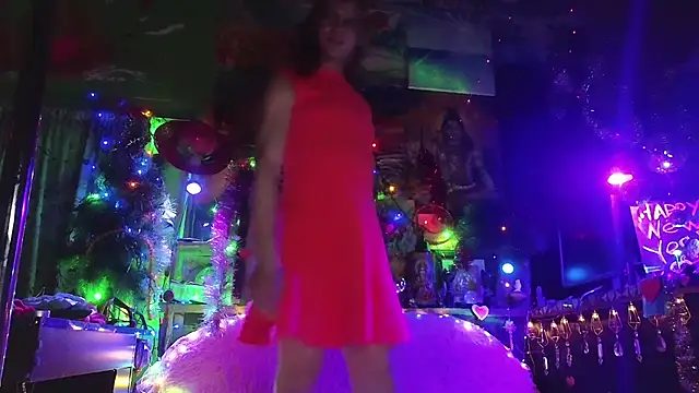 Snapshot of Alexa_Cosmic chatting on February 4, 1:13 am Alexa Cosmic online show from February 4, 1:13 am