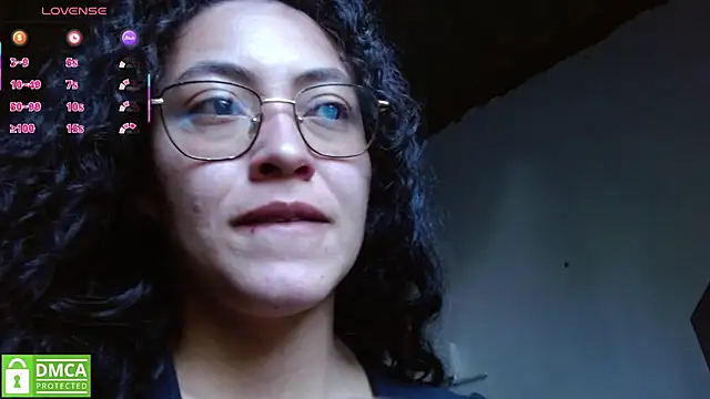 Snapshot of Olivia_Bright chatting on July 28, 8:52 pm Olivia Bright online show from July 28, 8:52 pm