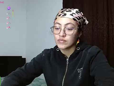 Olivia Bright online show from May 18, 1:06 am