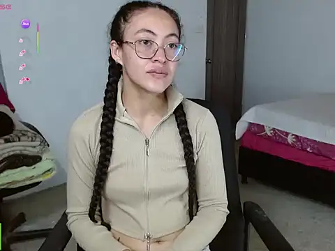 Olivia Bright online show from May 23, 8:08 pm