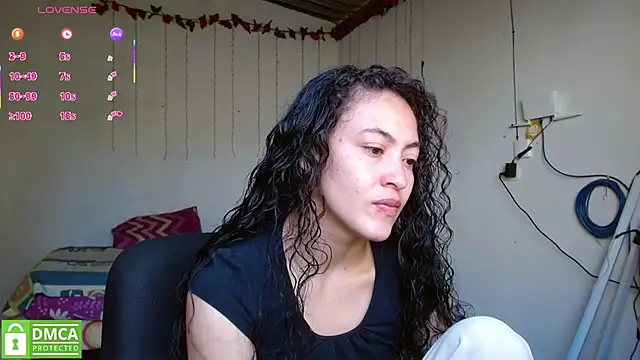 Snapshot of Olivia_Bright chatting on July 28, 8:12 pm Olivia Bright online show from July 28, 8:12 pm