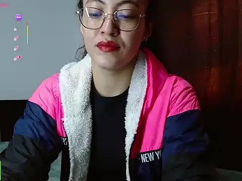 Olivia Bright online show from May 8, 5:17 pm