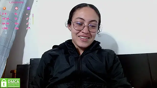 Snapshot of Olivia_Bright chatting on July 19, 12:52 am Olivia Bright online show from July 19, 12:52 am