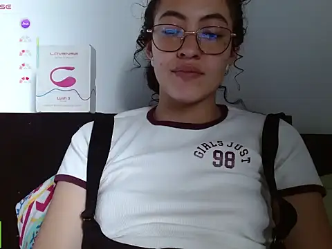Snapshot of Olivia_Bright chatting on July 30, 8:41 pm Olivia Bright online show from July 30, 8:41 pm