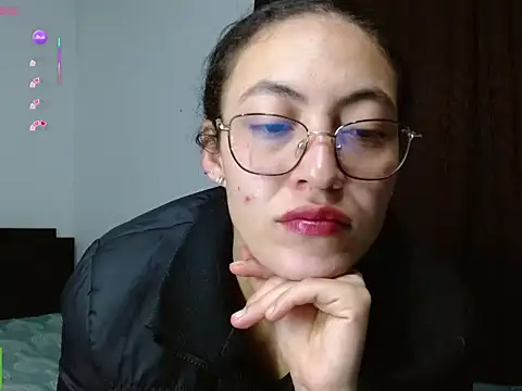 Olivia Bright online show from April 26, 1:03 am