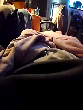 Snapshot of anonymus9006 chatting on January 15, 2:42 pm anonymus9006 online show from January 15, 2:42 pm