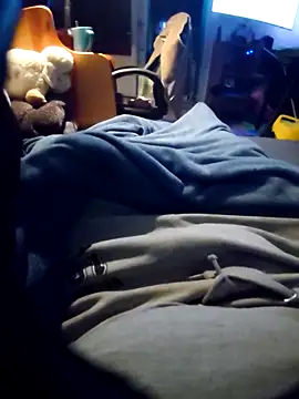 Snapshot of anonymus9006 chatting on February 3, 4:01 pm anonymus9006 online show from February 3, 4:01 pm