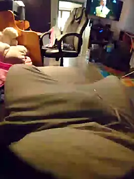 anonymus9006 online show from April 15, 4:11 pm