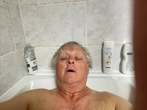 bigbadjon69 online show from May 5, 11:35 am
