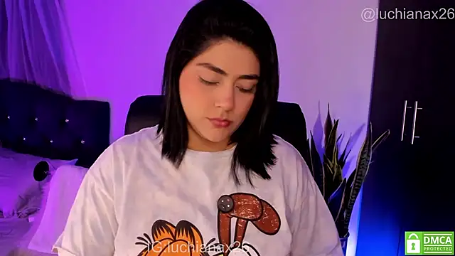 lucy26  online show from May 30, 3:35 am