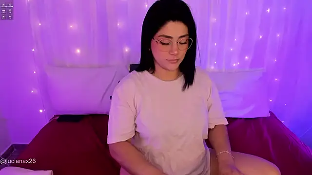 lucy26  online show from October 19, 2:25 am