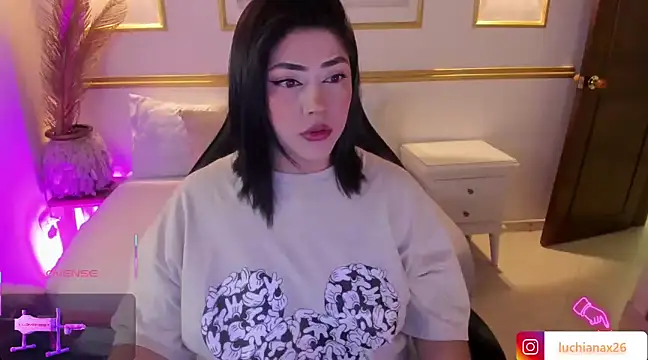 lucy26  online show from March 11, 2:21 am