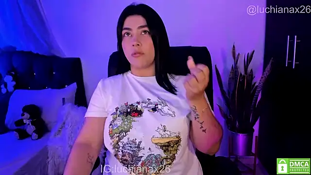 lucy26  online show from April 14, 2:38 am