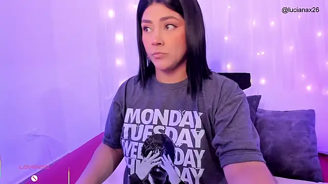 lucy26  online show from October 31, 3:03 am