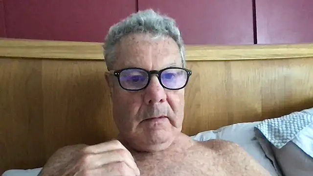 Snapshot of Oldpistolpete chatting on July 1, 8:47 am Oldpistolpete online show from July 1, 8:47 am