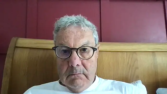 Snapshot of Oldpistolpete chatting on June 19, 9:15 am Oldpistolpete online show from June 19, 9:15 am