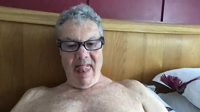 Snapshot of Oldpistolpete chatting on May 6, 8:51 am Oldpistolpete online show from May 6, 8:51 am