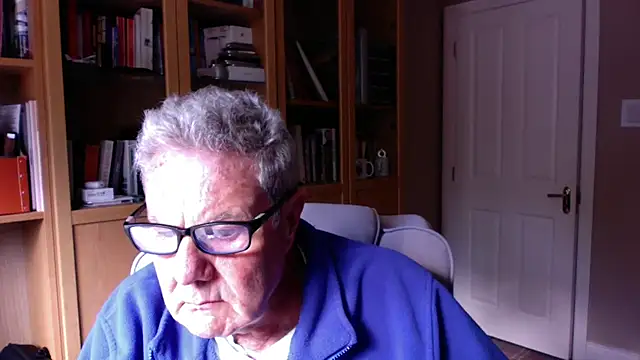 Snapshot of Oldpistolpete chatting on May 13, 4:36 pm Oldpistolpete online show from May 13, 4:36 pm