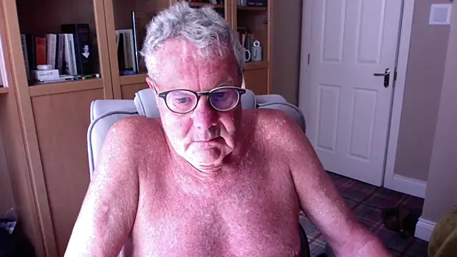 Snapshot of Oldpistolpete chatting on June 25, 5:07 pm Oldpistolpete online show from June 25, 5:07 pm