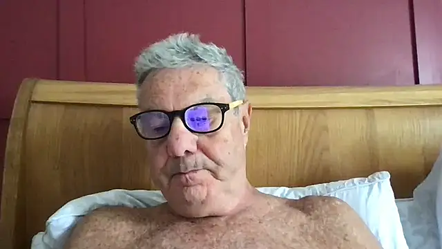 Snapshot of Oldpistolpete chatting on June 18, 9:08 am Oldpistolpete online show from June 18, 9:08 am