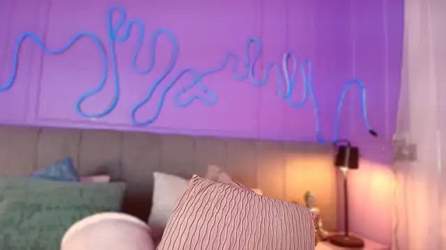 Sofly s online show from April 10, 11:39 am