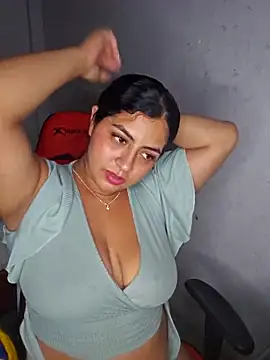 Snapshot of Mary_pinkish chatting on February 27, 4:24 am Mary pinkish online show from February 27, 4:24 am