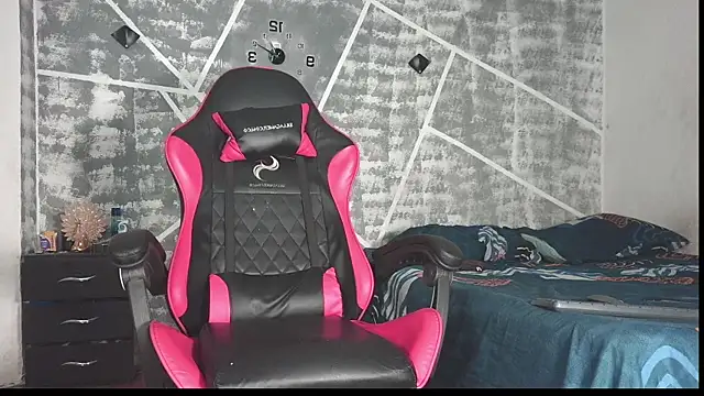 Snapshot of leonidas_18k chatting on November 14, 4:49 am leonidas 18k online show from November 14, 4:49 am