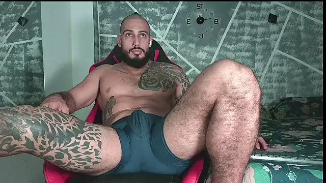 Snapshot of leonidas_18k chatting on December 2, 4:25 am leonidas 18k online show from December 2, 4:25 am