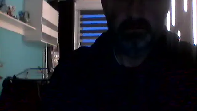 Snapshot of Paul10112 chatting on November 2, 4:01 pm Paul10112 online show from November 2, 4:01 pm