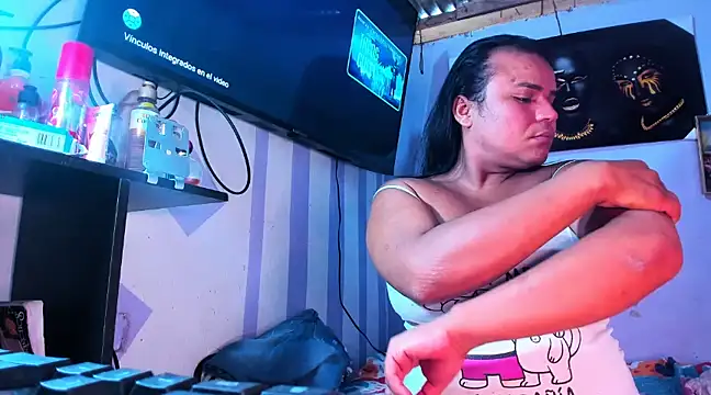 Snapshot of luciana_osorno chatting on February 15, 10:31 pm luciana osorno online show from February 15, 10:31 pm