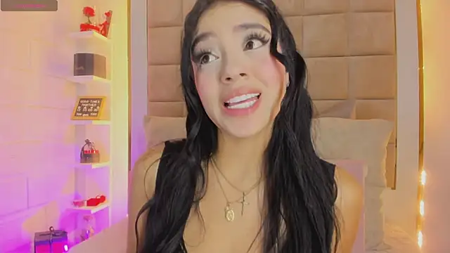 Victoria adaams online show from April 3, 11:27 am