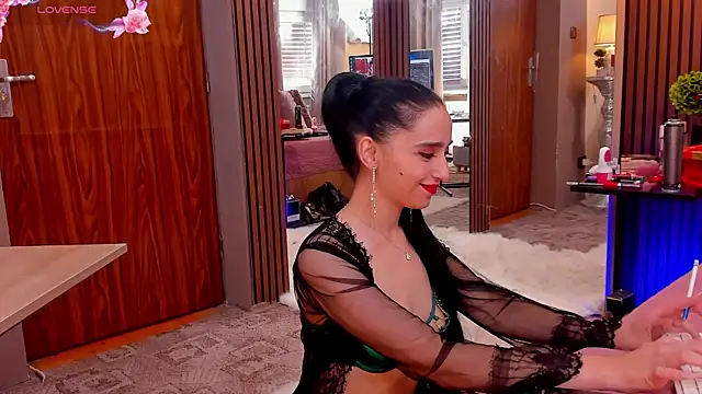 Snapshot of VanessaAngel chatting on June 6, 6:07 am VanessaAngel online show from June 6, 6:07 am