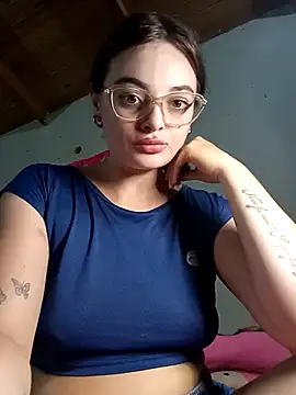 Emmacut online show from March 21, 1:18 am