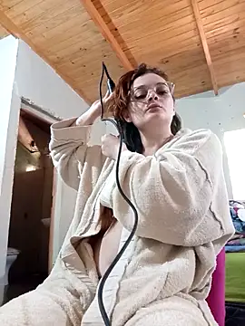 Emmacut online show from October 31, 3:52 pm