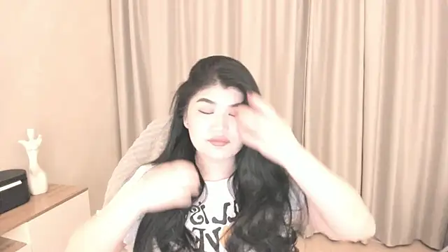 mia lui online show from June 27, 7:31 pm