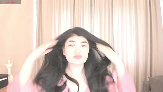mia lui online show from July 1, 3:40 am