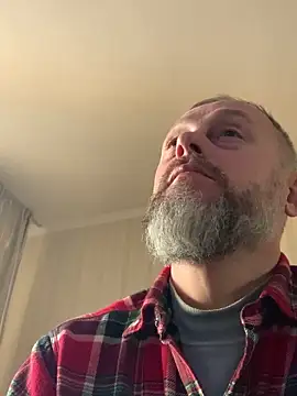 Snapshot of GHsveter chatting on February 3, 10:09 am GHsveter online show from February 3, 10:09 am