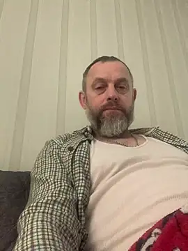 Snapshot of GHsveter chatting on February 13, 9:31 am GHsveter online show from February 13, 9:31 am