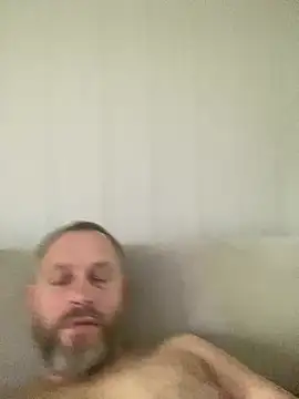 Snapshot of GHsveter chatting on July 18, 10:35 am GHsveter online show from July 18, 10:35 am