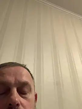 Snapshot of GHsveter chatting on February 20, 9:06 pm GHsveter online show from February 20, 9:06 pm