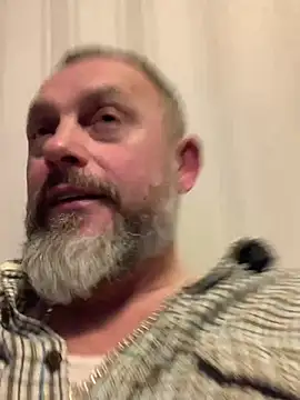 Snapshot of GHsveter chatting on February 13, 9:48 pm GHsveter online show from February 13, 9:48 pm