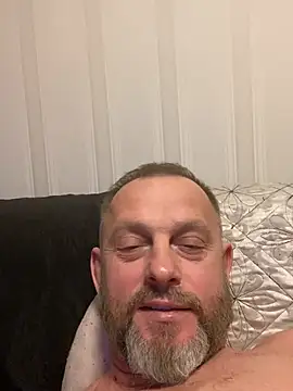 Snapshot of GHsveter chatting on July 9, 10:53 pm GHsveter online show from July 9, 10:53 pm