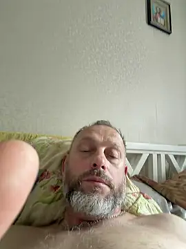 Snapshot of GHsveter chatting on June 15, 6:02 am GHsveter online show from June 15, 6:02 am