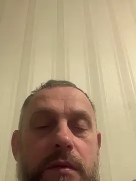 Snapshot of GHsveter chatting on February 11, 8:31 pm GHsveter online show from February 11, 8:31 pm