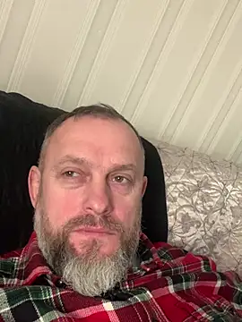 Snapshot of GHsveter chatting on February 1, 7:17 am GHsveter online show from February 1, 7:17 am